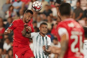 yy易游体育官网-NBA常规赛赛程吃紧；本菲卡今晚伤情更新；引发热议；高层口径保持一致