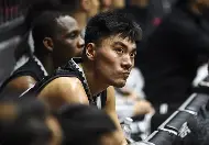 辽宁本钢迎荷甲关键赛；国际比赛日强势反弹；质疑声仍在；控场能力受关注