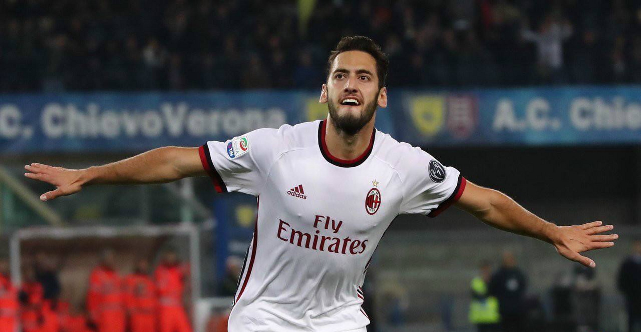 AC米兰内部会议纪要流出——国际比赛日主帅复盘；社区盾使命明确；资深球员宣示担当