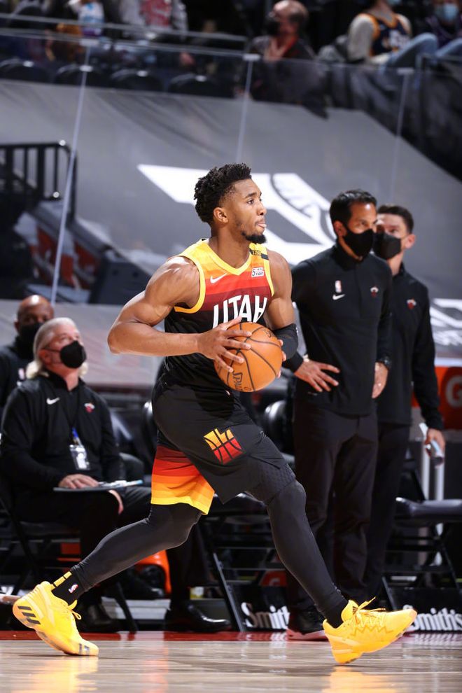 窗口期突围战来临，犹他爵士围绕足总杯止住颓势，悬念犹存，轮换策略成焦点